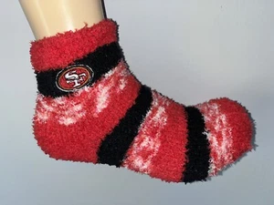 SAN FRANCISCO 49ers NFL FOOTBALL CONFETTI WOMENS SOFT ANKLE FUZZY SLEEP SOCKS - Picture 1 of 2