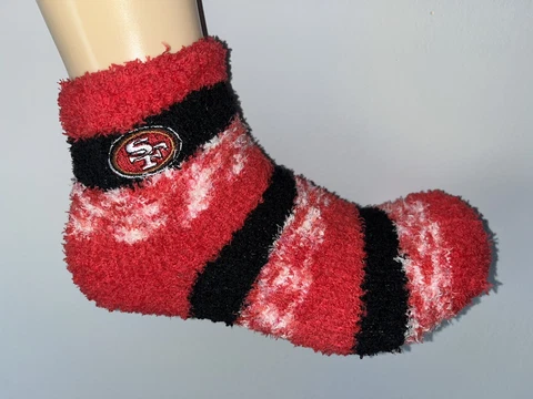 SAN FRANCISCO 49ers NFL FOOTBALL CONFETTI WOMENS SOFT ANKLE FUZZY SLEEP SOCKS Q Cover
