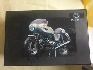 1/12 Minichamps Ducati 750 SS - Picture 1 of 10
