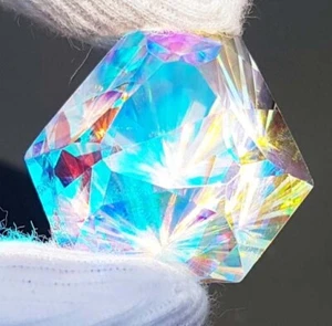 100 % Natural Mystic Multi Colour Trillion Cut Gemstone 25x25x65mm 80Ct - Picture 1 of 3