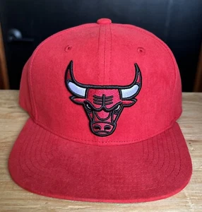 CHICAGO BULLS Adjustable Hat MITCHELL & NESS NBA Sweet Suede Snapback Red NEW - Picture 1 of 9