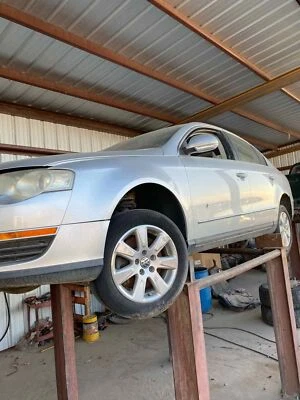 Used Air Cleaner Assembly fits: 2006 Volkswagen Passat 2.0 Grade A - Image 1 of 4