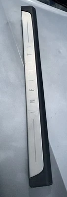 Infiniti Fx35 Fx45 2003-2008 placa calavera puerta moldura delantera izquierda Foto 1 de 4