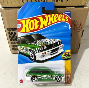 Hot Wheels 2025 Case P BMW M3 WAGONS RTH Long Card - Regular Tresure Hunt - Picture 1 of 9