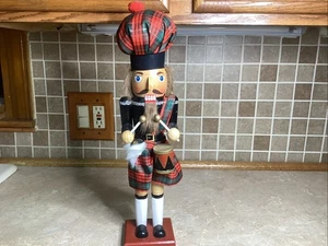Weihnachten Nussknacker 16" Holz - schottisch - Trommel - Kilt - Bild 1 von 6