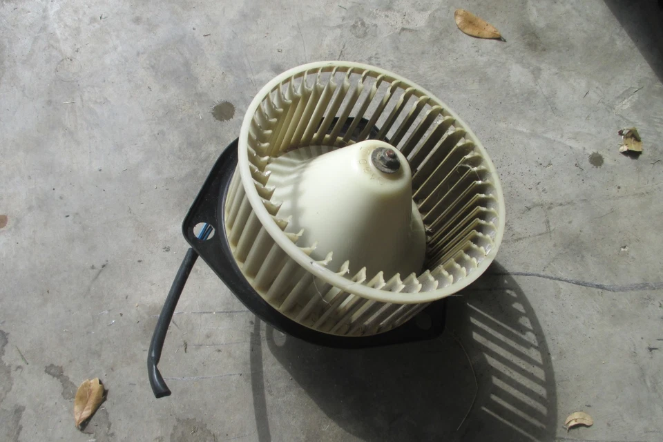 Motor soprador aquecedor CA Porsche 924 944 com conjunto de ventilador fabricante de equipamento original de fábrica  - Imagem 1 de 1