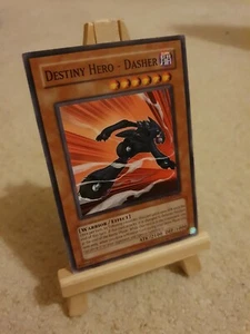 Yu-Gi-Oh card - Destiny Hero - Dasher Common - DP05-EN010 - Unl Edition VLP/NM - Picture 1 of 5