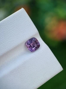 Piedra de espinela color púrpura natural forma de cojín suelto sin tratar Afganistán - Imagen 1 de 4