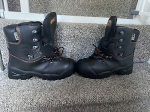 Stihl Chainsaw Boots, Protective Boots, BRAND NEW