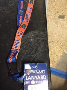 FLORIDA GATORS THE SWAMP LANYARD DETACHABLE BUCKLE NEW WINCRAFT ๐ - Picture 1 of 2