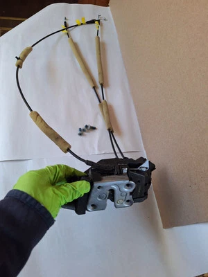 2013-2017 Nissan Pathfinder Door Latch Actuator Passenger Side Front Original - Image 1 of 4