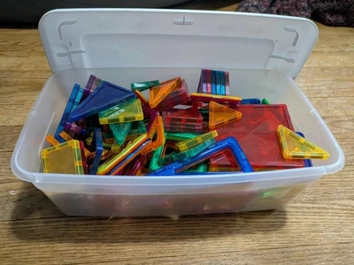 Lote Azulejos Magnéticos MAGFormers Originales - 4 libras Foto 1 de 3