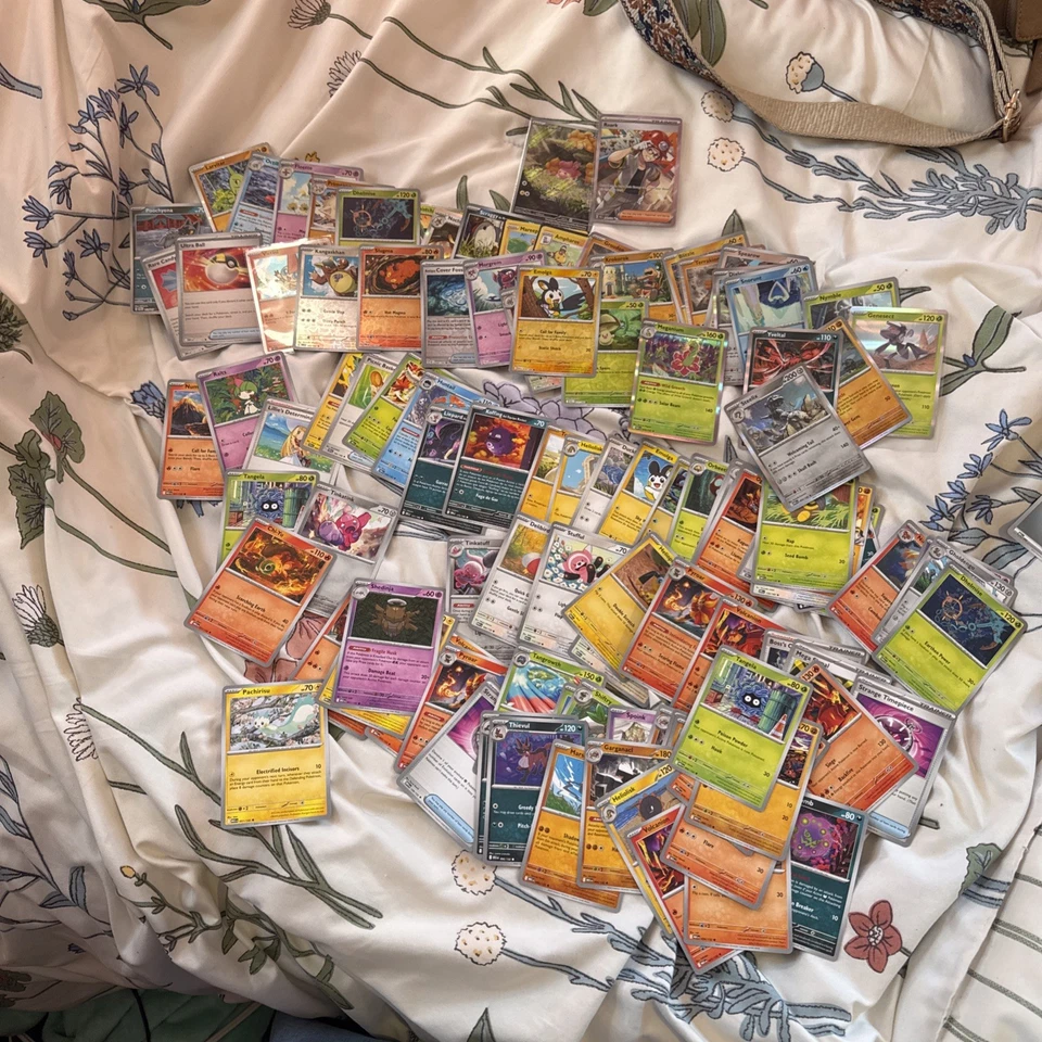 Pokémon TCG 100 Cards Pack