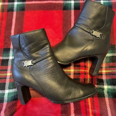 Vintage Leather Zip Up Heel Boot Black Size 7.5 Strap With Grommet EUC ❤️‍🔥 - Image 1 of 4