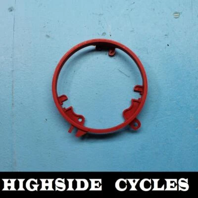 1387 09 HARLEY-DAVIDSON ROAD KING SPEEDOMETER GAUGE CLAMP BACK MOUNT BRACKET  - Image 1 of 3