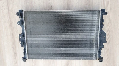2008 - 2012 LAND ROVER LR2 3.2   Radiator 6G91-8C342-DE - Image 1 of 4