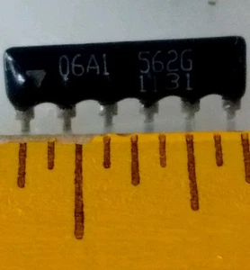  25 PZ 5 resistenze array di rete 5,6K OHMS 6 PIN CSC06A015K60GEK  - Foto 1 di 2