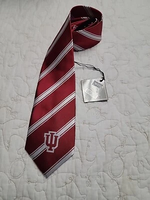 Corbata de cuello #6244 Eagles Wings Indiana Hoosiers rayas rojas y blancas Foto 1 de 4