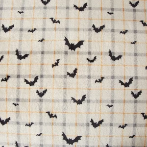 Halloween Plush Throw Blanket 50" x 60" Plaid and Bats 🦇 - Bild 1 von 3