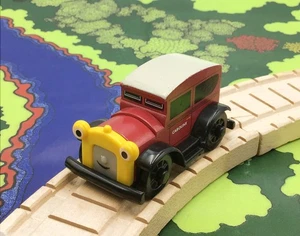 Thomas & Friends Retired CAROLINE Car Wooden Tank Railway Vintage 2002 Vehicle - Picture 1 of 7