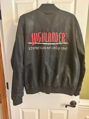 Jaqueta Bombardeiro Filme Highlander Anos 90 Antiga - Só Pode Haver Uma - Tamanho Grande - Imagem 1 de 4