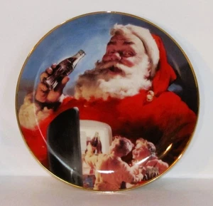 Santa Claus Coca Cola Christmas Plate #6 Stocking up Santa 1993-94 Franklin Mint - Bild 1 von 4