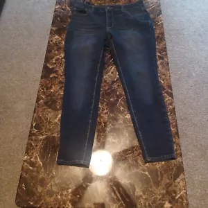Women's Time & Tru Jeans - Picture 1 of 14