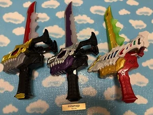 Set 3p BANDAI Power Ranger Dino Fury Ryusoulger DX Ryusoulken Saber Morpher - Foto 1 di 10