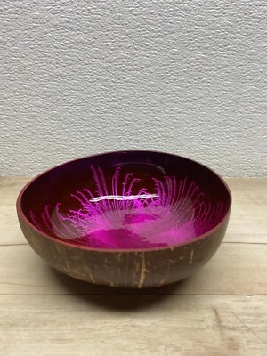 Tazón de baratija con cáscara de coco rosa salpicadura hecho a mano y pintado Foto 1 de 4