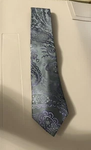 Sean John Tie 100% Silk Luxury Silver & Purple Paisley Design 60” X 3” - Picture 1 of 3