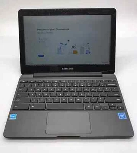 Samsung Chromebook 3 XE500C13 11,6 pollici 2 GB RAM 16 GB SSD Intel Celeron N 2,48 GHz - Foto 1 di 7