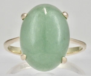 Vintage 14K Yellow Gold Chinese Green Jadeite Cabochon Ring Size 7 1/4 - Picture 1 of 9