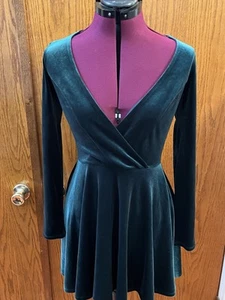 Vestido Urban Outfitters Kimchi Azul Terciopelo Manga Larga Talla Pequeña Verde Esmeralda - Imagen 1 de 6