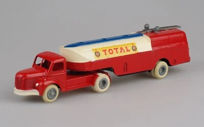 JRD (121b) Berliet TLR semirimorchio cisterna "TOTAL" blu-bianco-rosso - Immagine 1 di 3