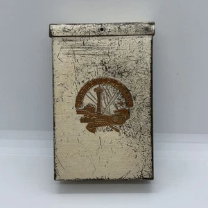 1962 Seattle World’s Fair Space Needle Gold Metall Zigarettenetui Vintage - Bild 1 von 6