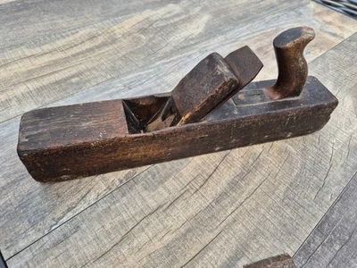 17" Old Wooden Jack Plane (With Sorby Blade) & Spare Blade - Image 1 of 4