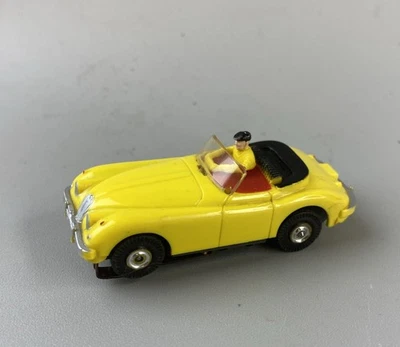 Aurora T-Jet 1960 escala HO amarillo limón Jaguar convertible funciona Foto 1 de 4