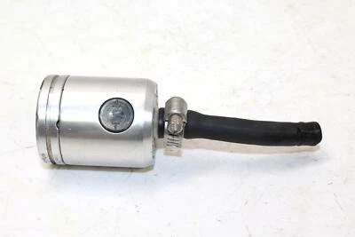 Suzuki GSXR1000 2001 botella de depósito de líquido maestro de frenos delantero Foto 1 de 4