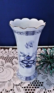 Bareuther Waldsassen Vase Royal Blue Floral Pattern Bavaria Germany Danbury 7" - Picture 1 of 10