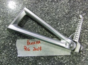 pedana posteriore sinistra yamaha yzf r6 REAR FOOTREST LEFT 2C02741L0100 - Foto 1 di 1