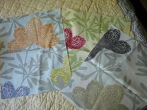 UN LOT DE TROIS CARRES "MAGNIFICA" (c'est le nom des tissus) - Imagen 1 de 1