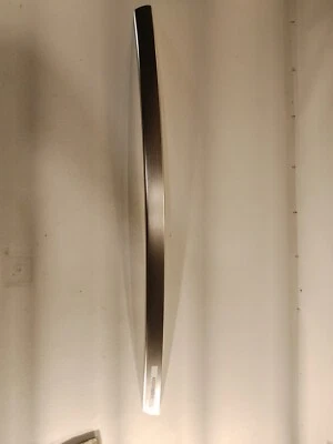 Manija de la puerta del refrigerador LG N.º de parte: AED37082912 Foto 1 de 4