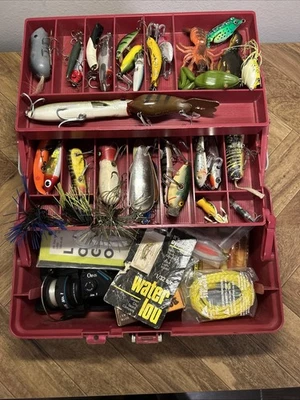 Vintage Fishing Tackle Box w HUGE lot of Lures Heddon Arbogast Bomber Chub - Image 1 of 4