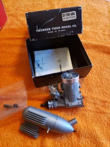 Thunder Tiger Engine - 25 FSR ABC w/muffler Marine Boat RC Motor  - New - Picture 1 of 14