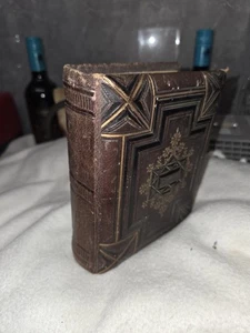 Antique Victorian Small Leather Photo Album 27 Origial lPictures 1890c - Picture 1 of 23