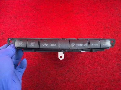 TOYOTA Mark II 2001 TA-JZX110 A/C Control Panel 5590422440 [Used] [PA22701230] - Image 1 of 4