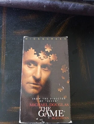 The Game - VHS Movie ( 1997 ) - Starring Michael Douglas & Sean Penn - Image 1 of 3