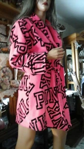 VICTORIA'S SECRET NEU GRÖSSE M L HOT PINK & SCHWARZ PLÜSCH SPA WRAP NACHTKLEID ROBE LOGO - Bild 1 von 4
