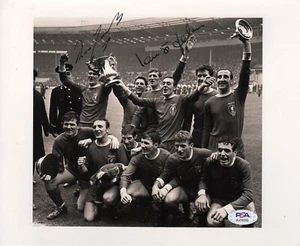 IAN ST JOHN & RON YEATS 2 FIRMADOS Liverpool 1965 FA CUP FOTO FINAL PSA - Imagen 1 de 4