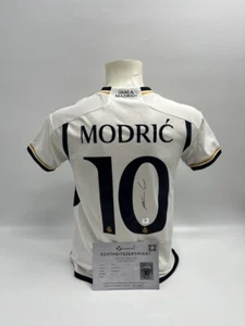 Real Madrid Jersey Luka Modric Signed Adidas Spain La Liga S - Picture 1 of 7